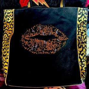 Betsey Johnson Lips leopard black gold handbag CUTE